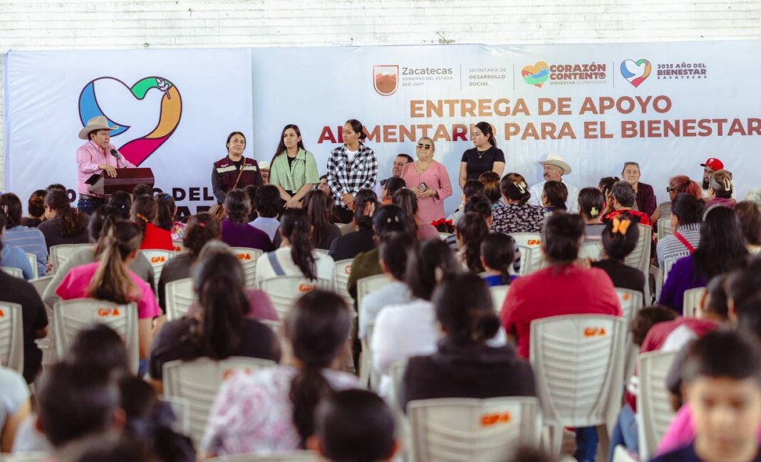 El evento se celebró en el Salón Ejidal de la localidad. Foto: Godezac