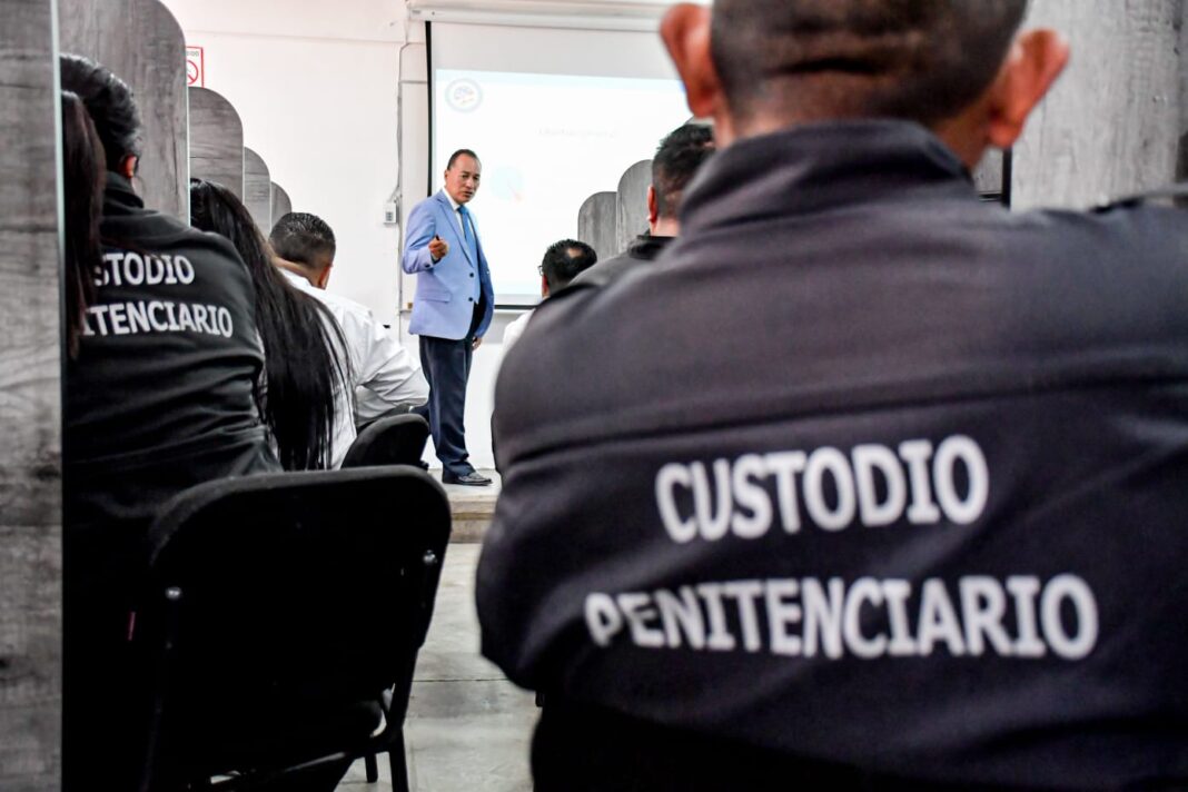 El personal penitenciario fortalecerá sus capacidades. Foto: Cortesía