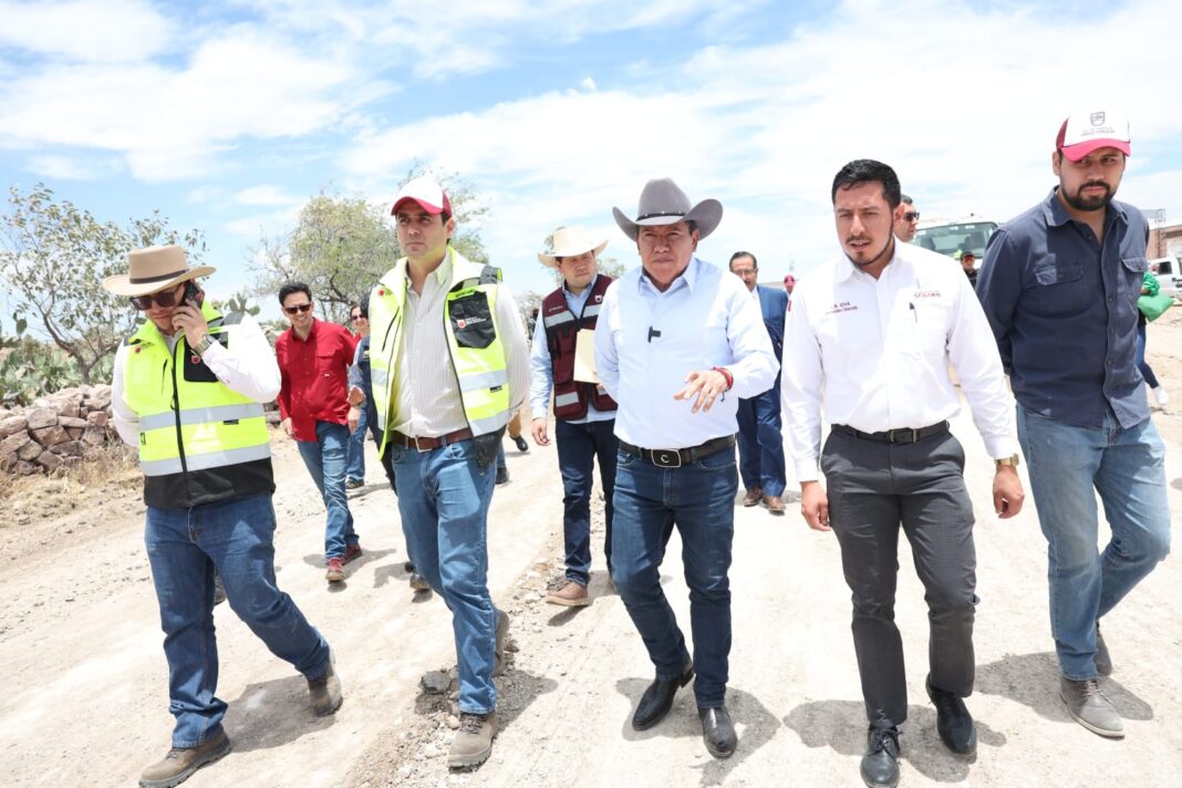 El gobernador David Monreal supervisó las obras. Foto: Godezac