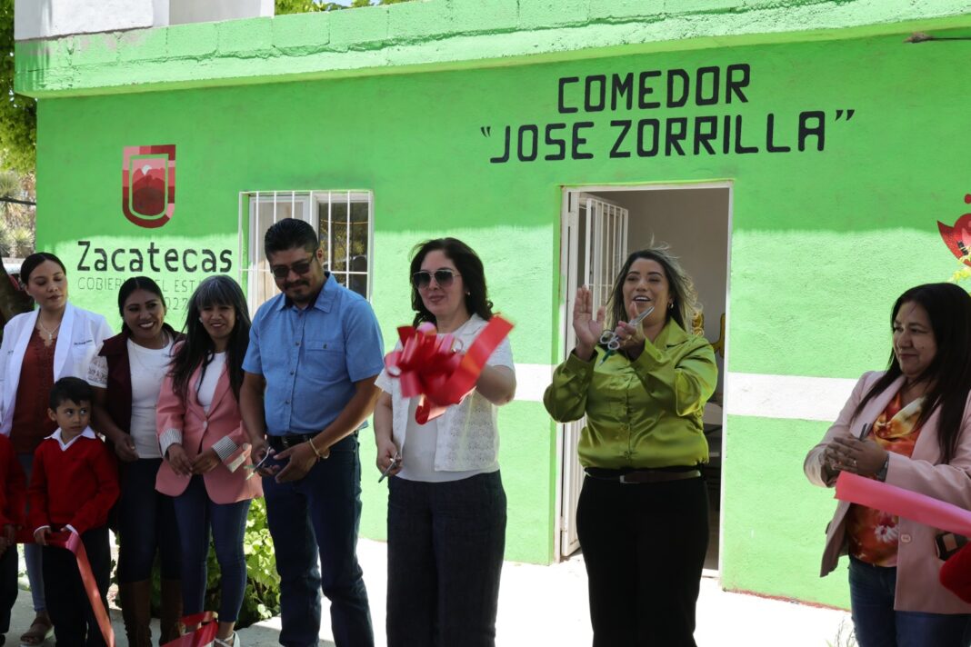 La presidenta honorífica del SEDIF, Sara Hernández de Monreal, inauguró las instalaciones. Foto: Godezac