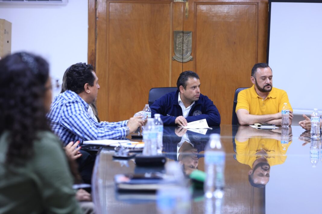 El alcalde Miguel Varela acordó agenda común para el desarrollo económico de Zacatecas. Foto: Cortesía.