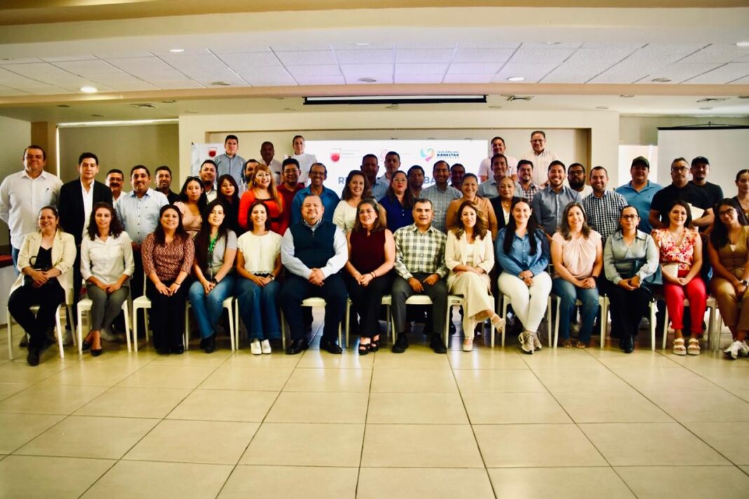La Secretaría de Finanzas encabezó la reunión de trabajo con autoridades municipales de 25 ayuntamientos. Foto: Cortesía.