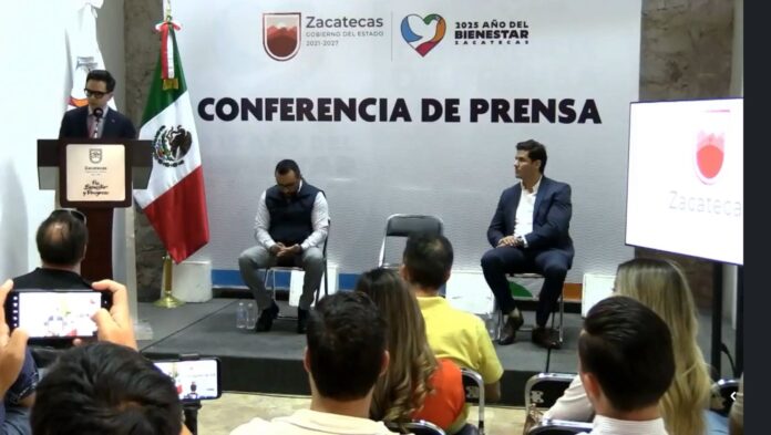 El secretario general de Gobierno, Rodrigo Reyes, confirmó la cancelación de la obra del segundo piso. Foto: Godezac.
