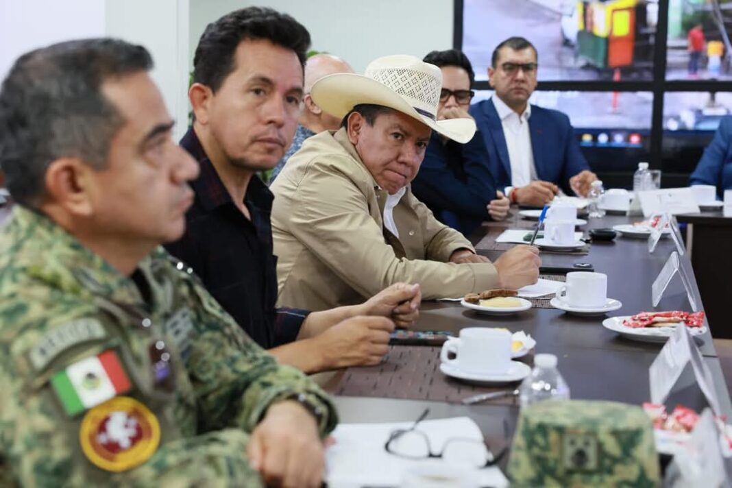 El gobernador David Monreal informó que la jornada electoral se vivió sin problemas. Foto: Godezac.