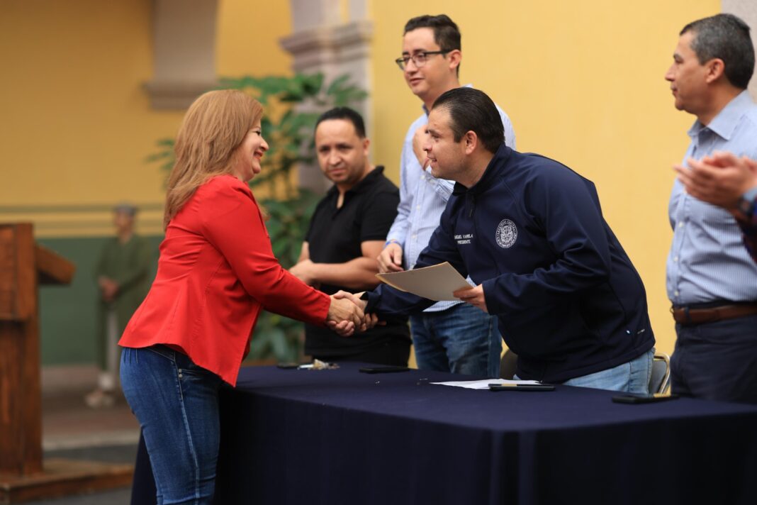 El alcalde de la Capital, Miguel Varela, presidió el evento. Foto: Cortesía.