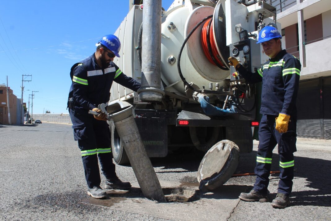JIAPAZ da mantenimiento preventivo y correctivo a la red de alcantarillado, Foto: Cortesía.