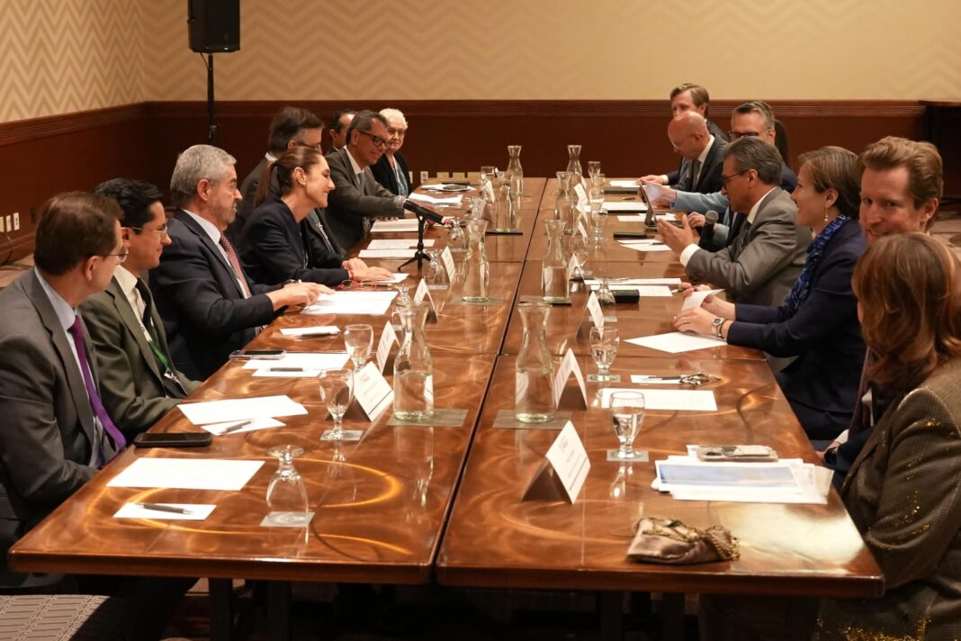La presidenta Claudia Sheinbaum tuvo una reunión con el Consejo Empresarial de Canadá. Foto: Cortesía.