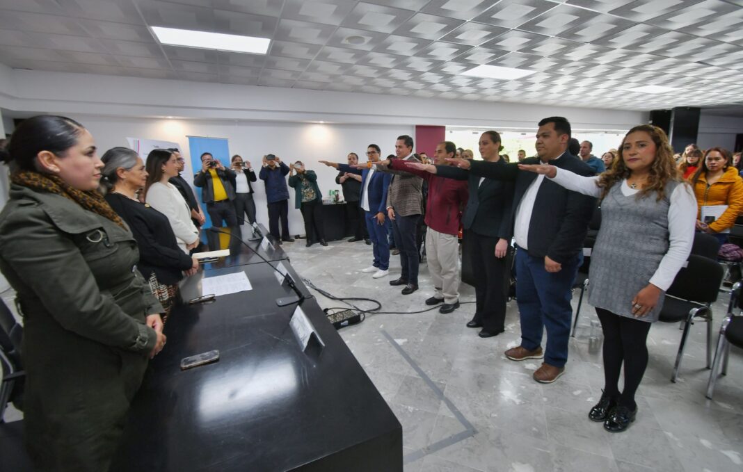 En el evento se dio la toma de protesta de nuevo comité promotor local de Educación Positiva. Foto: Ayuntamiento de Guadalupe.
