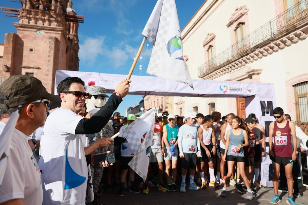 Las calles del Centro Histórico de Zacatecas se llenaron de familias enteras para ser parte de esta gran fiesta deportiva. Foto: Godezac.