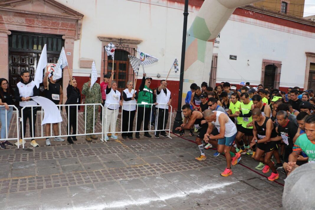 Reunió carrera atlética a mil 400 participantes en arranque de Semana de Salud. Foto: Cortesía.
