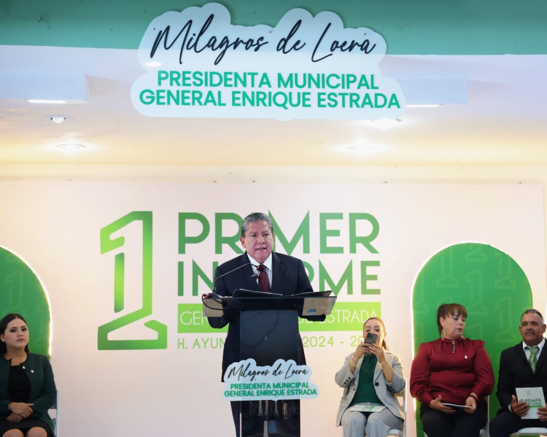 David Monreal acudió como invitado especial al primer informe de labores de la alcaldesa, Milagros de Loera Rodríguez. Foto: Godezac.