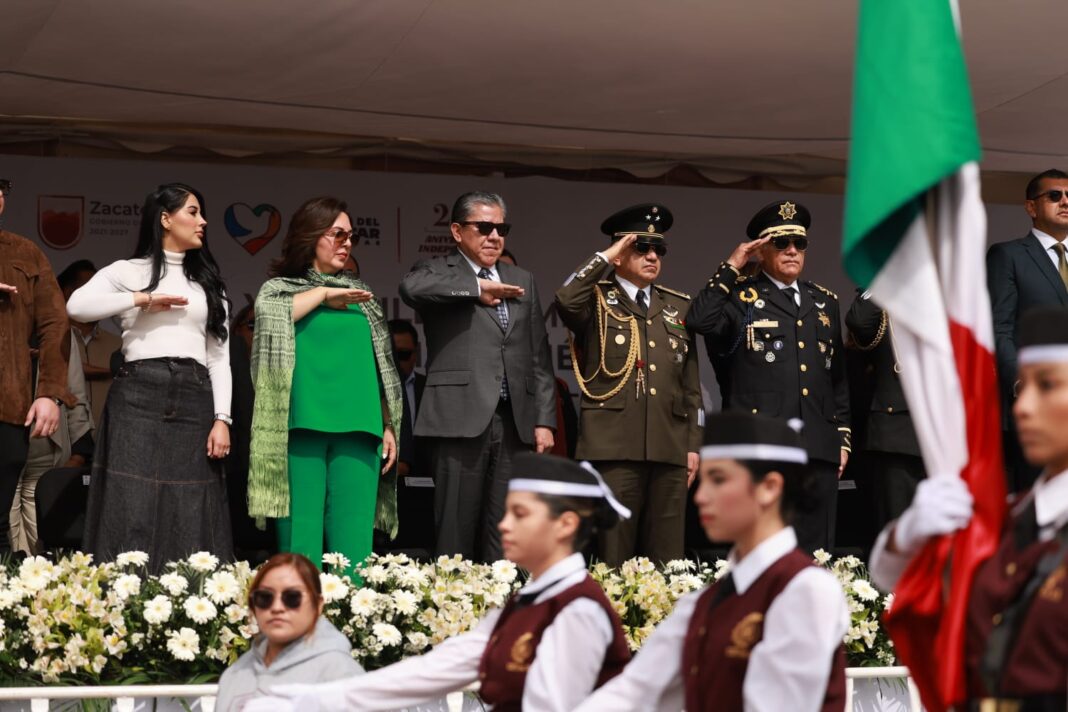 El gobernador David Monreal presidió el evento. Foto: Godezac.