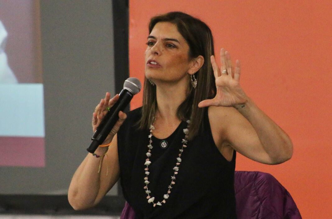 Laura García Arroyo analizó la evolución del idioma en la era digital. Foto: Cortesía.
