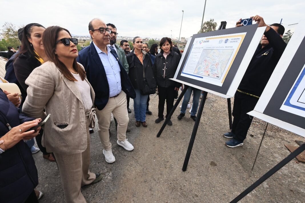 Las autoridades supervisaron las obras. Foto: Cortesía.