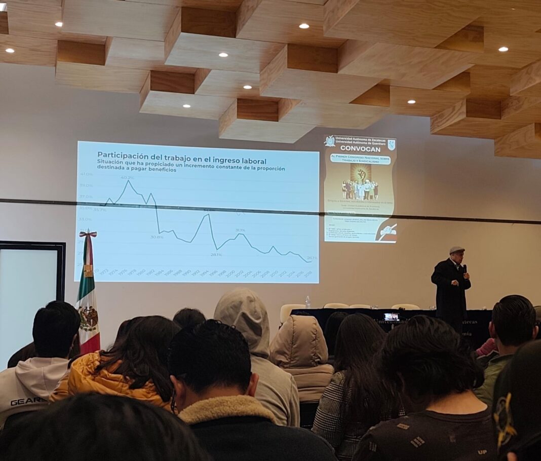 Andrés Peñaloza sostuvo que el país sigue lejos de cumplir con el mandato constitucional de garantizar un salario suficiente para vivir con dignidad. Foto: Alejandra Cabral.