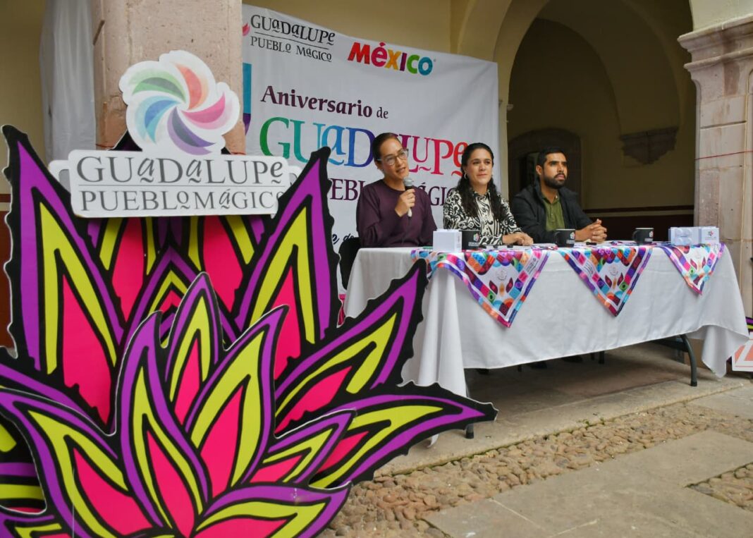 Las autoridades del Ayuntamiento de Guadalupe presentaron el programa de actividades. Foto: Cortesía.