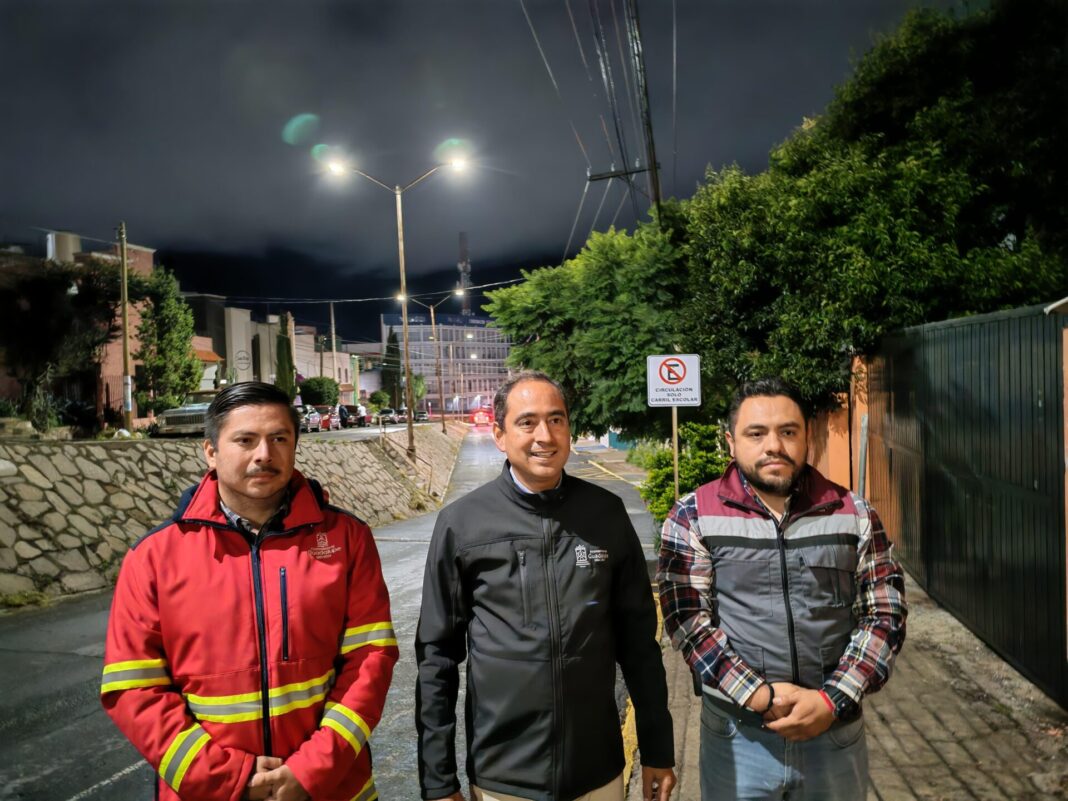 El alcalde Pepe Saldívar anunció el reestablecimiento de la luz. Foto: Ayuntamiento de Guadalupe.