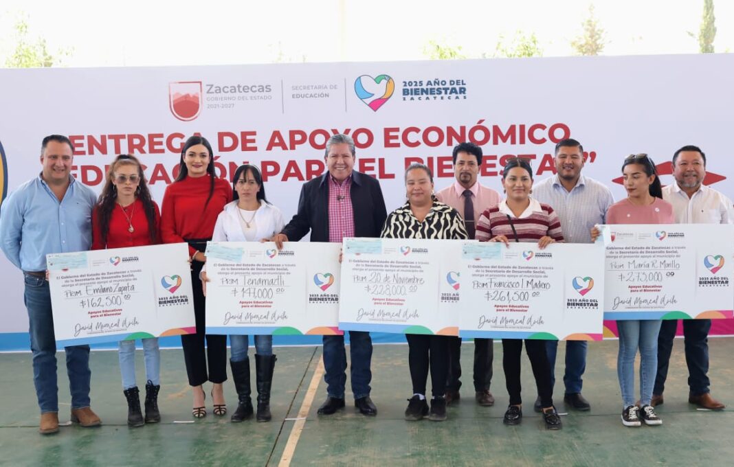 Se beneficiará a 26 mil 226 alumnos de 142 primarias en todo el municipio de Fresnillo. Foto: Godezac.