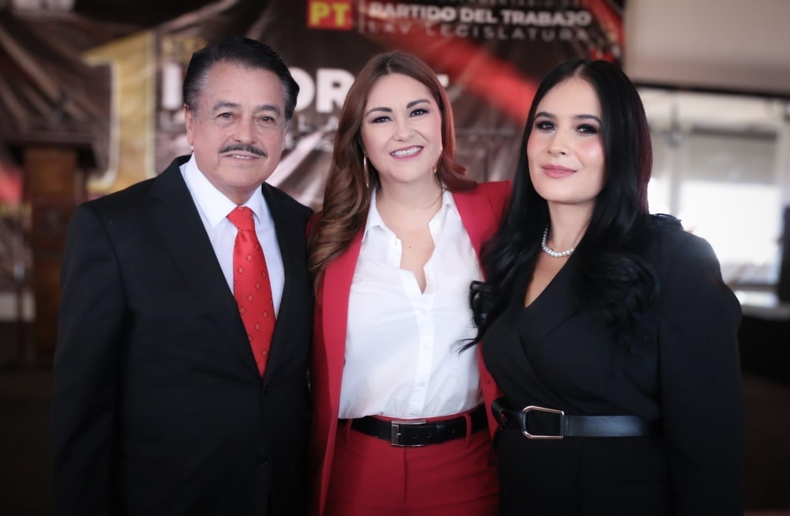 Alfredo Femat, Geovanna Bañuelos y Renata Ávila