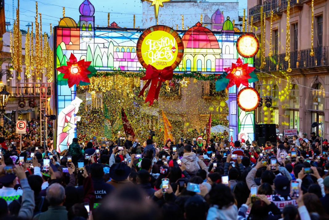 Visten de magia y color plazas de la capital Foto: Godezac
