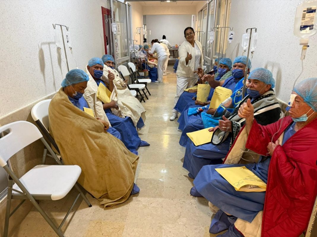 Al finalizar los procedimientos, el equipo médico explicó a cada paciente los cuidados posteriores y las recomendaciones necesarias para asegurar su recuperación. Foto: Cortesía.