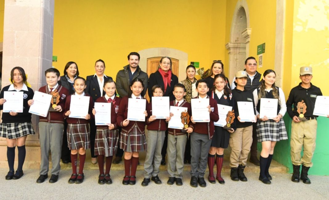 El concurso tuvo la temática “Mi camino hacia los 60”. Foto: Godezac.