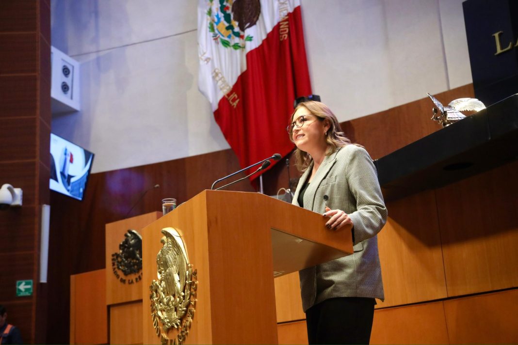 Verónica Díaz aseguró que, como mujer, le honra votar a favor de esta minuta. Foto: Cortesía.