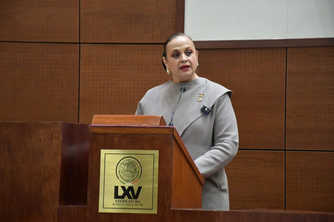 Ana María Romo Fonseca reiteró que las familias zacatecanas merecen vivir en paz. Foto: Cortesía.