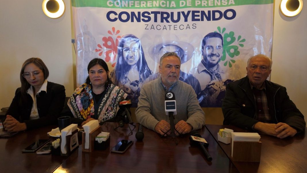 El diputado federal Alfonso Ramírez Cuéllar encabezó un encuentro con medios en Zacatecas. Foto: Ed Isaías González