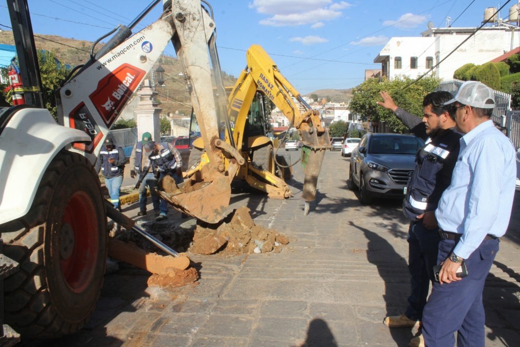 En una primera etapa, se rehabilitarán 160 metros de tubería de 8 pulgadas, que da servicio a 15 colonias de Zacatecas. Foto: Cortesía.