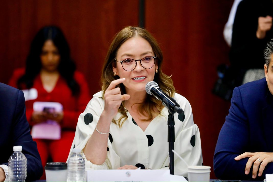 Verónica Díaz reiteró que el objetivo central es reorientar el gasto público hacia el bienestar de la población.Foto: Cortesía