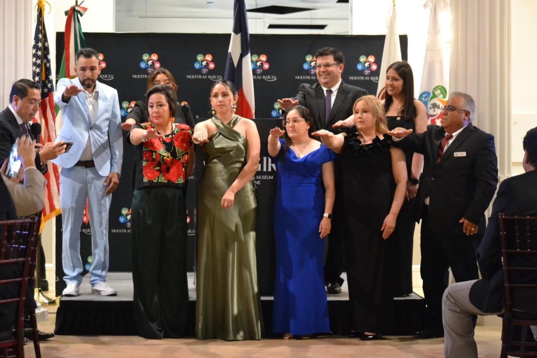 El titular de Sezami, Iván Reyes Millán, encabezó una agenda de actividades para la atención de la comunidad zacatecana radicada en el norte de Texas. Foto: Godezac