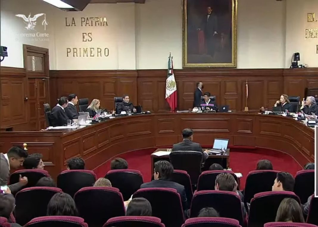 La ministra ponente, Sara Irene Herrerías Guerra, sostuvo que el diseño no se ajusta a los parámetros de la Constitución federal. Foto: Captura.