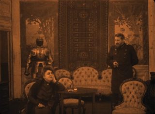 Escena de la película muda sueca de 1912, Fadren, El padre, dirigida por Anna Hofman-Uddgren.