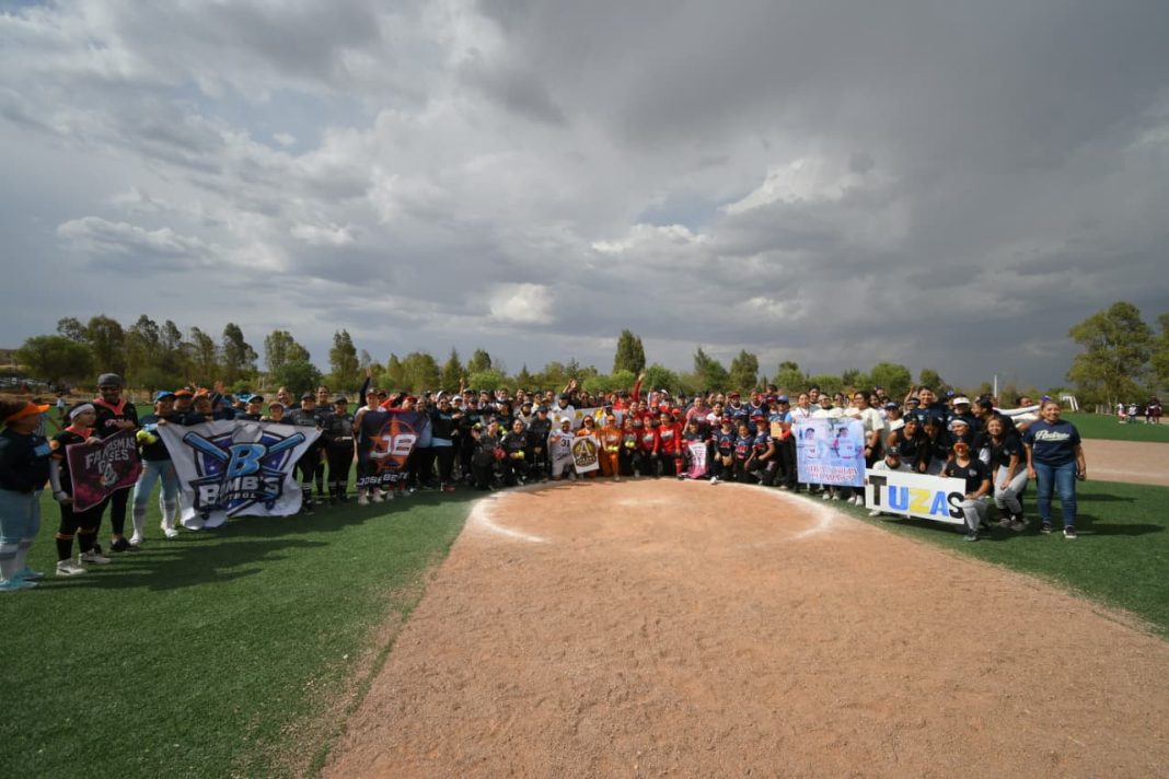 Este evento dio inicio con el tradicional desfile de los equipos participantes. Foto: Ayuntamiento de Guadalupe.