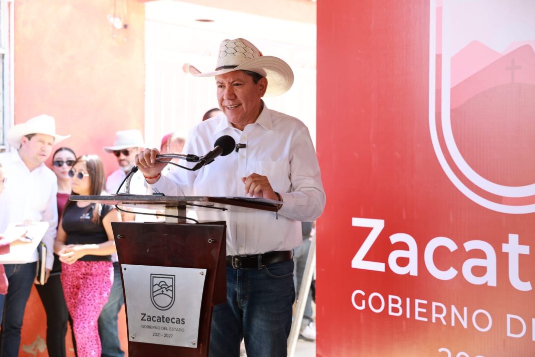David Monreal destacó que, desde el inicio de su administración, se han rehabilitado 215 calles en Guadalupe. Foto: Godezac