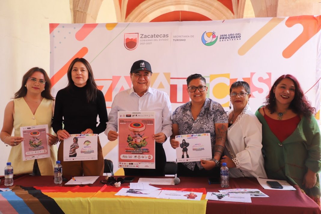 Se estima la presencia de personas tanto locales como provenientes de hasta 9 estados de la República. Foto: Godezac.