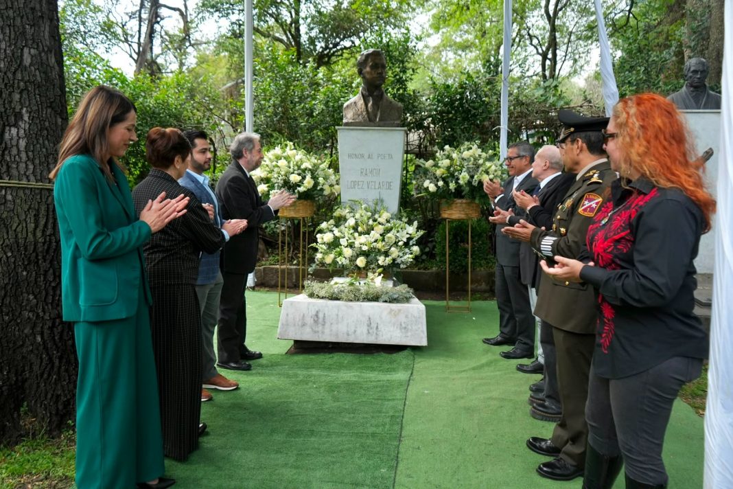 El reconocimiento se realizó en la Rotonda de las Personas Ilustres del Panteón de Dolores. Foto: Cortesía.