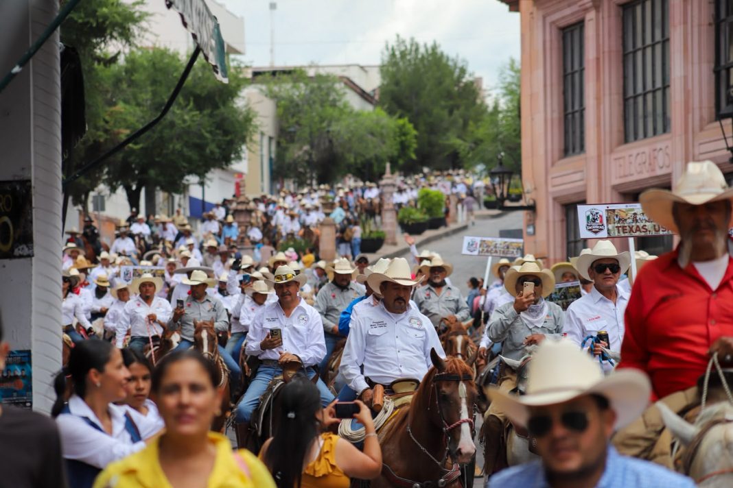 La Cabalgata Toma de Zacatecas reafirmó su lugar como una de las actividades conmemorativas de mayor tradición en la entidad. Foto: Godezac