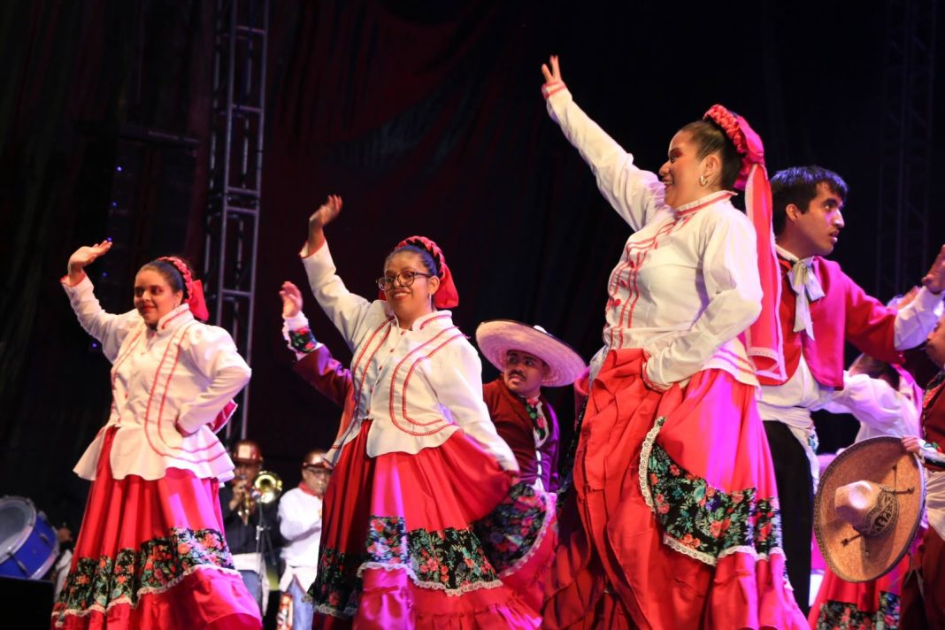 Desfiles, gastronomía, funciones de gala y expresiones tradicionales consolidaron ocho días de intercambio cultural. Foto: Cortesía