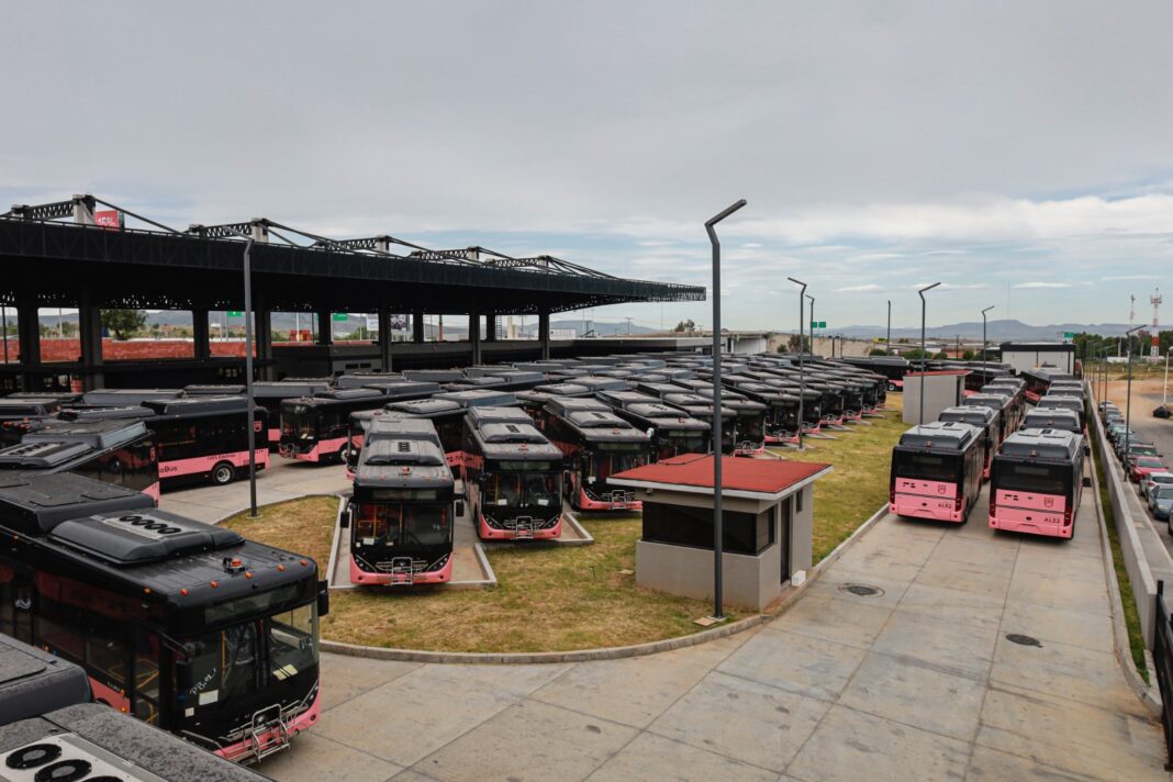 Se adquirieron los 122 autobuses del sistema. Foto: Godezac.